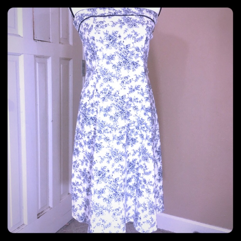Strapless toile print midi dress very pretty EUC
